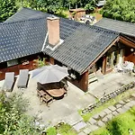 Vibe In The Warm House Of Fredskov In Zealand * Store Fuglede